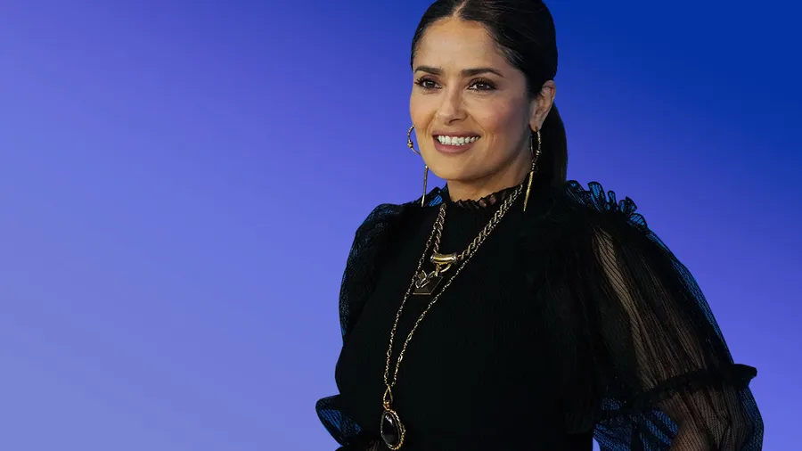 salma-hayek-paro-feminista-8m-9m