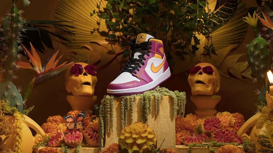 Nike Blazer Mid 77 con el detalle de la flor de cempasúchil.