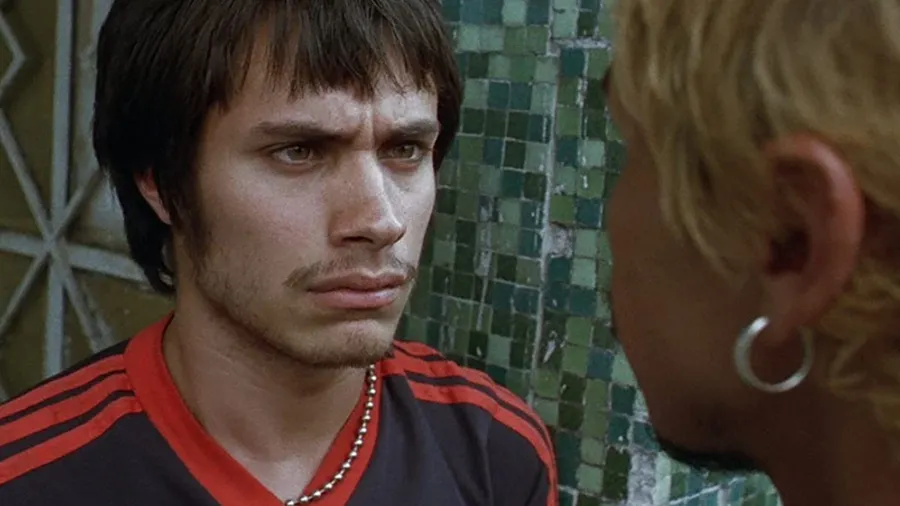 Amores Perros cumple 20 años y regresa a cines con una versión restaurada