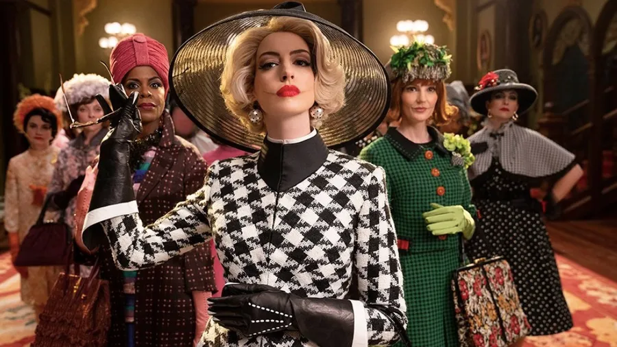 Anne Hathaway como la Gran Bruja.