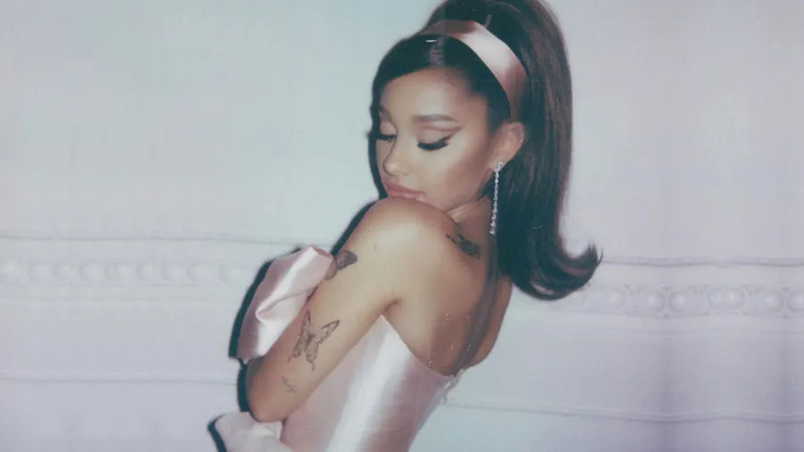 Ariana Grande no solo es la mujer más seguida en IG, ¡también hizo historia!