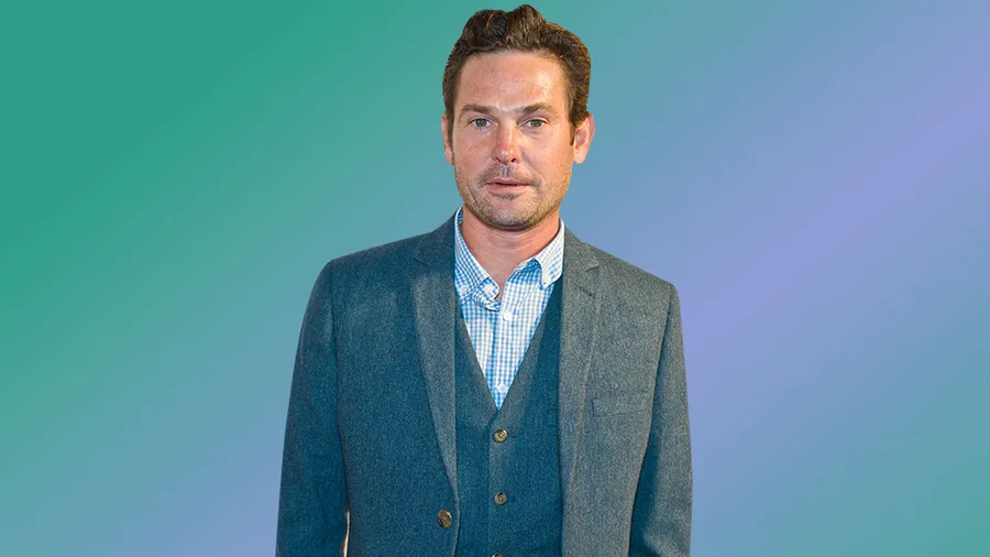 Henry Thomas.
