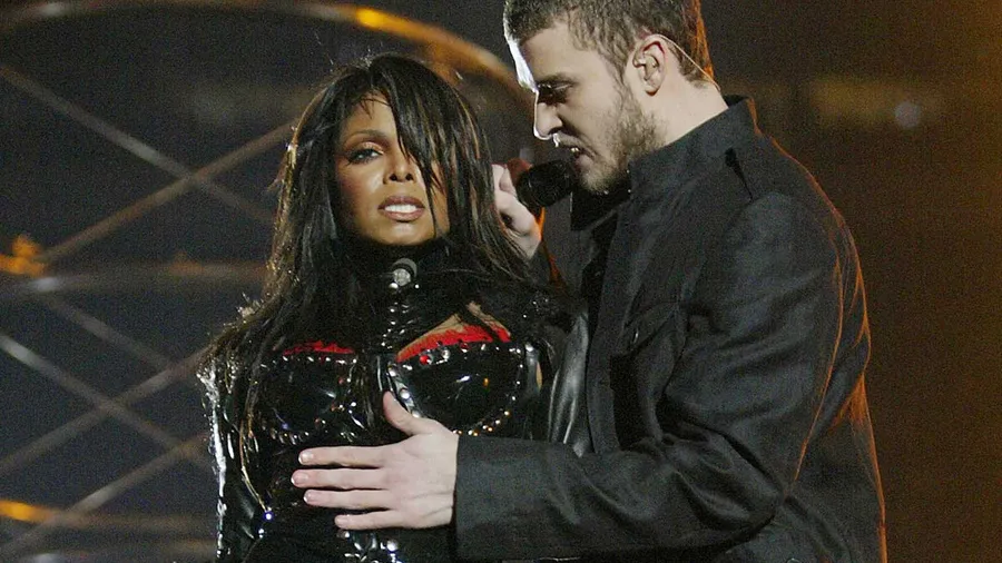 Janet Jackson y Justin Timberlake en el Super Bowl de 2004.