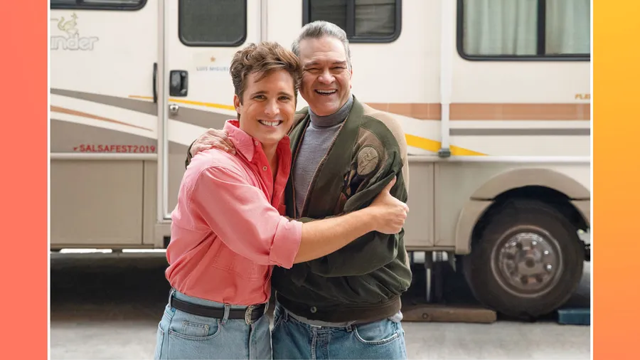 Diego Boneta y César Bordón como Luis Miguel y Hugo López.