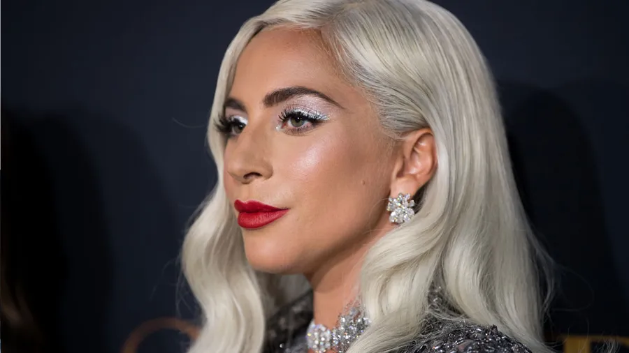 Lady Gaga revela que la violaron y quedó embarazada a los 19 años