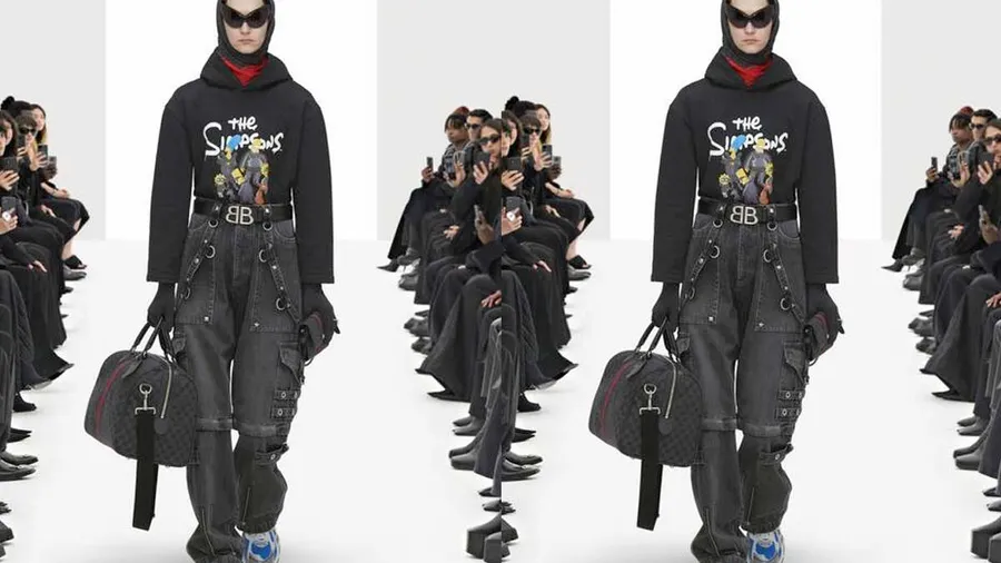 Look 29 de Balenciaga primavera 2022.