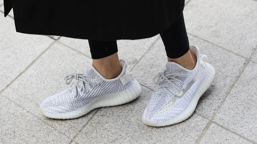 Yeezy Jordan sneakers reventa