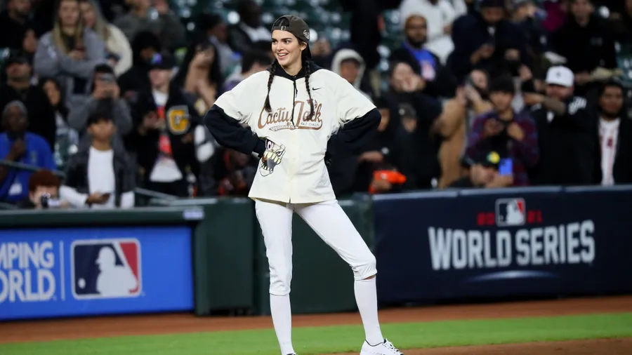 HOUSTON, TEXAS - NOVEMBER 04: Kendall Jenner seen during the 2021 Cactus Jack Foundation fall classic softball game at Minute Maid Park on November 04, 2021 in Houston, Texas. (Photo by Bob Levey/Getty Images)