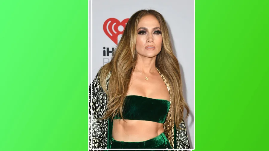 jennifer-lopez-anillo.jpg