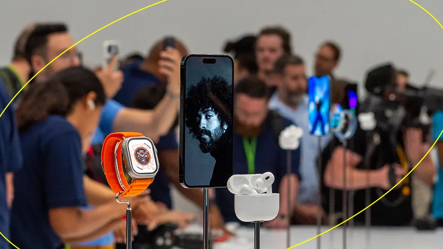 Apple Watch Uktra, iPhone 14, AirPods Max (2da generación)