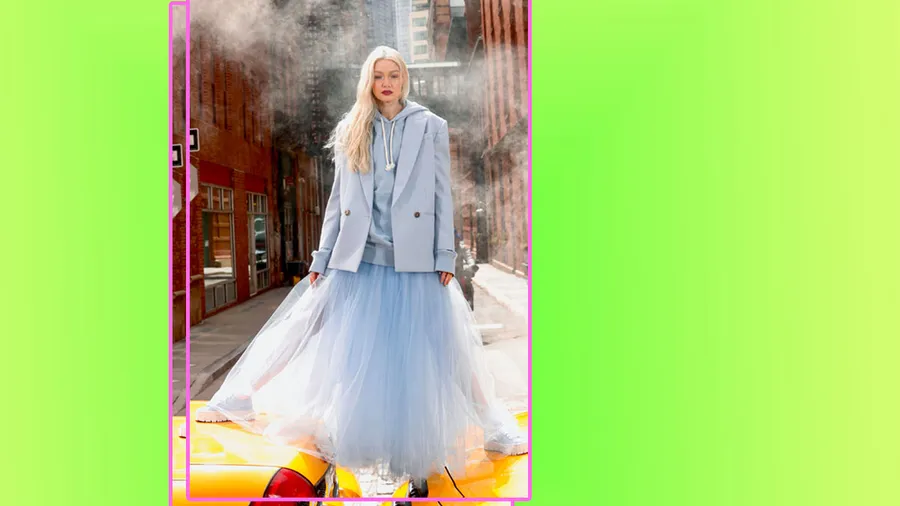gigi-hadid-carrie.jpg