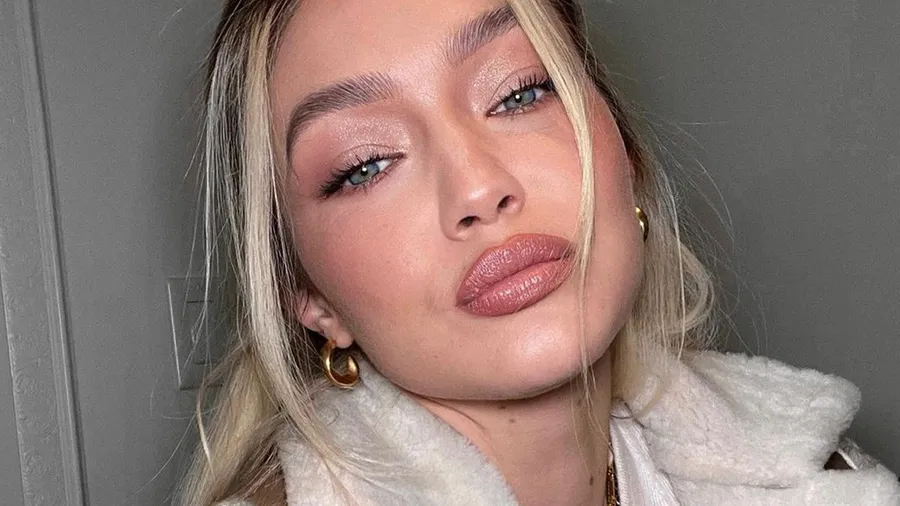 Gigi Hadid, maquillaje por Patrick Ta