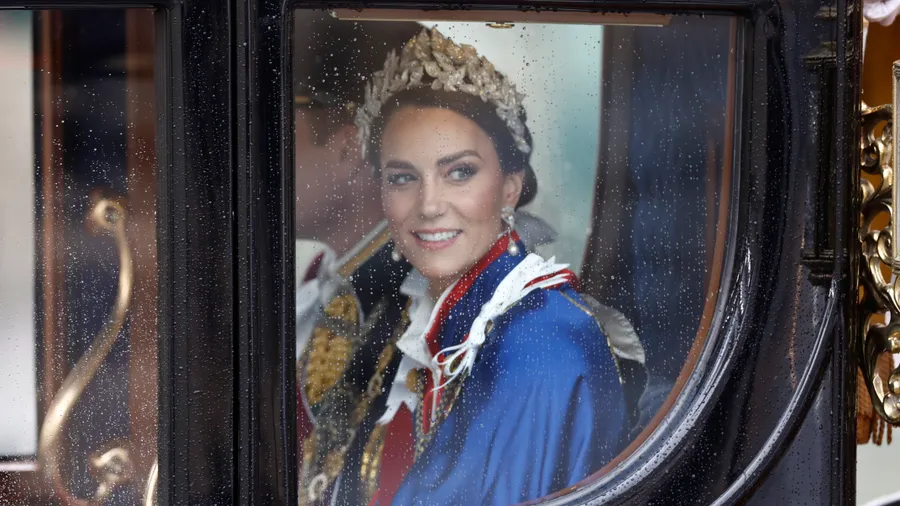 kate middleton mcqueen coroncion lady di