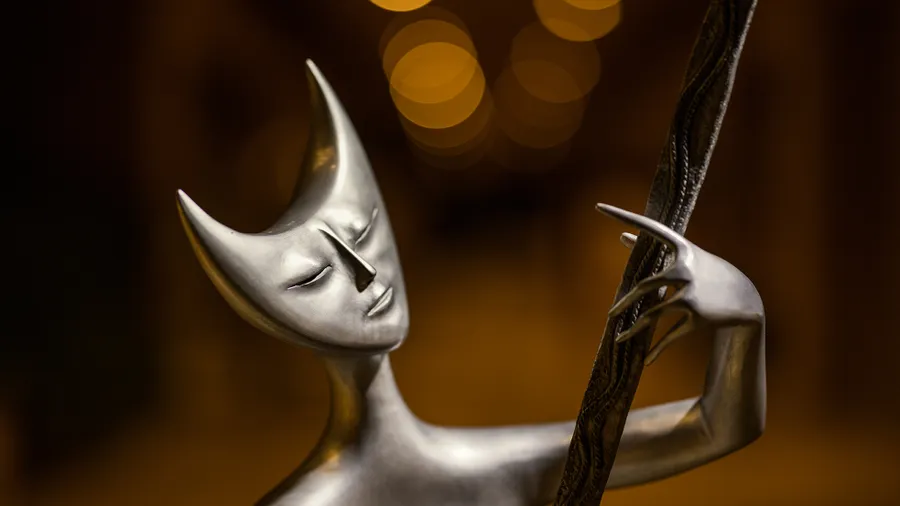 Leonora Carrington: Alquimia en bronce y laberintos imaginarios