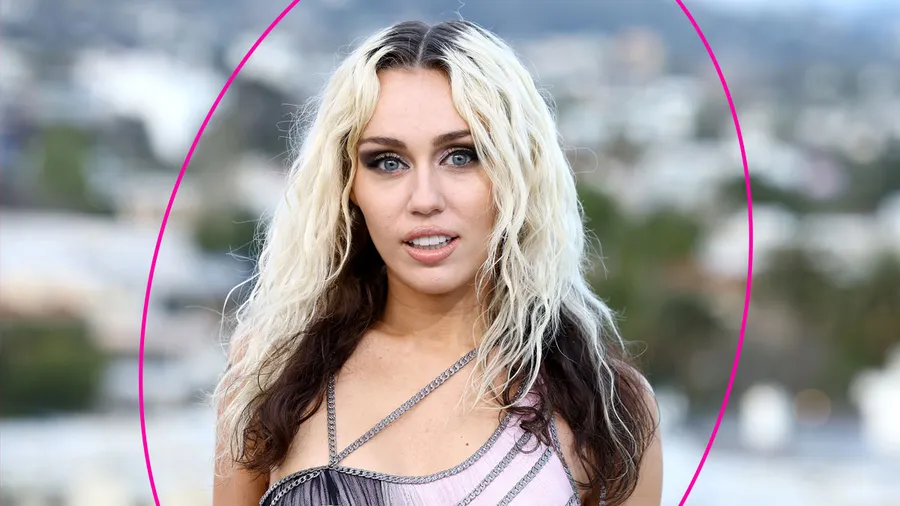 Miley Cyrus abandonó la premiere de Hannah Montana por ir a Cheesecake Factory