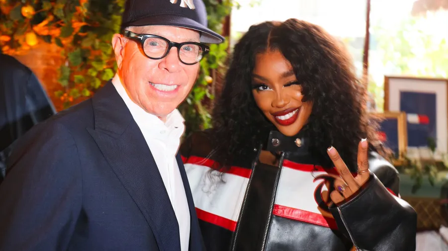 Tommy Hilfiger y SZA durante el brunch del lanzamiento de la campaña Otoño 2023