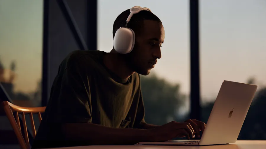 AirPods Max estarán disponibles a partir del 15 de diciembre.