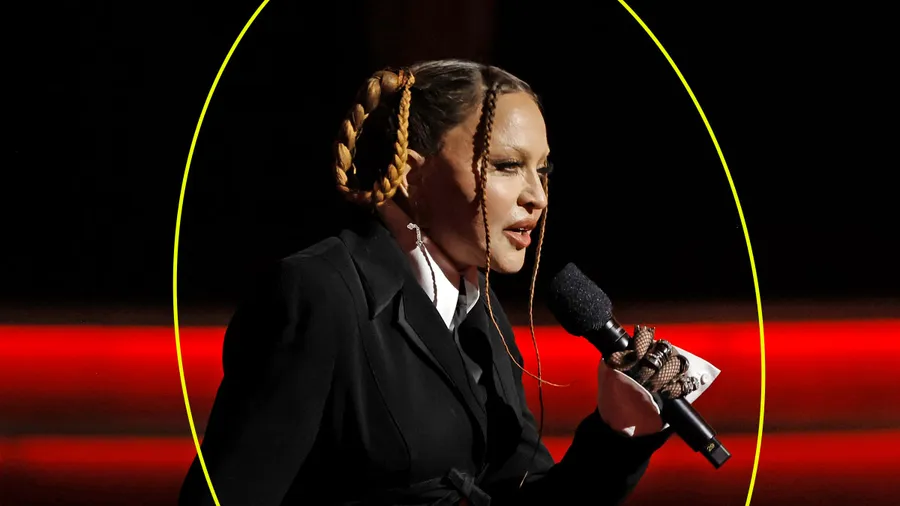 Madonna se defiende de los comentarios negativos de su apariencia en los Grammys.