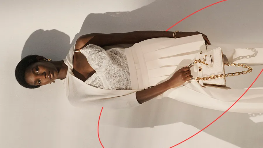 Fendi presenta su nueva Peekaboo ISeeU