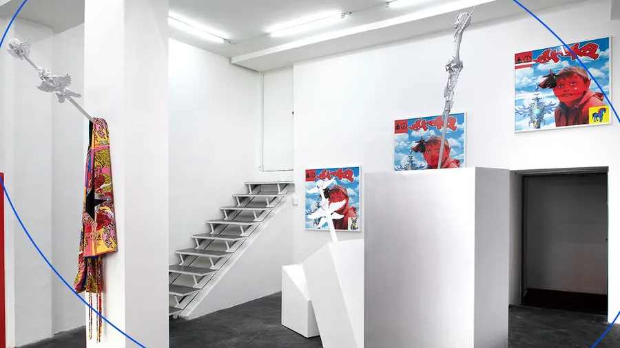 Liberal Youth Ministry presenta la moda como arte en una nueva exhibición