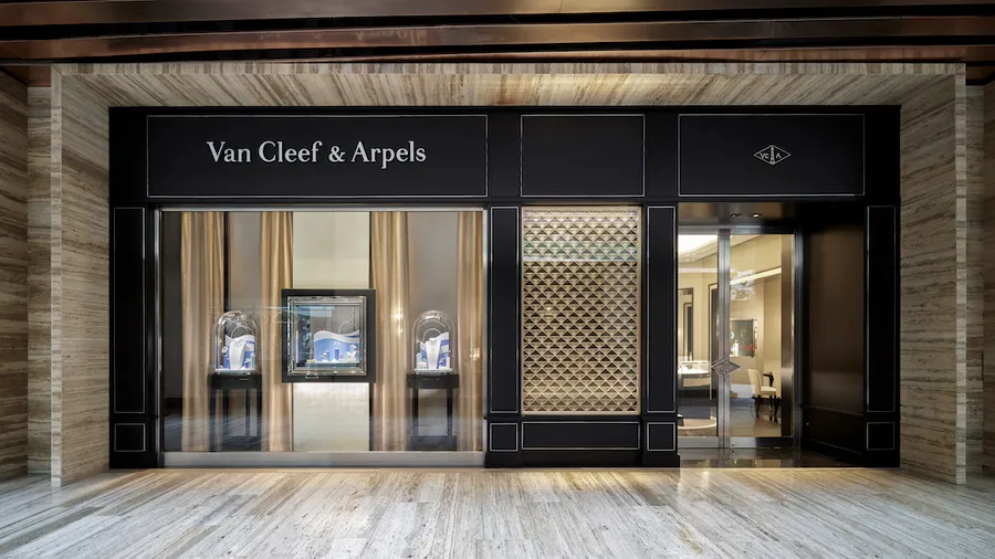 Nueva boutique de Van Cleef & Arpels en Artz Pedregal, México.