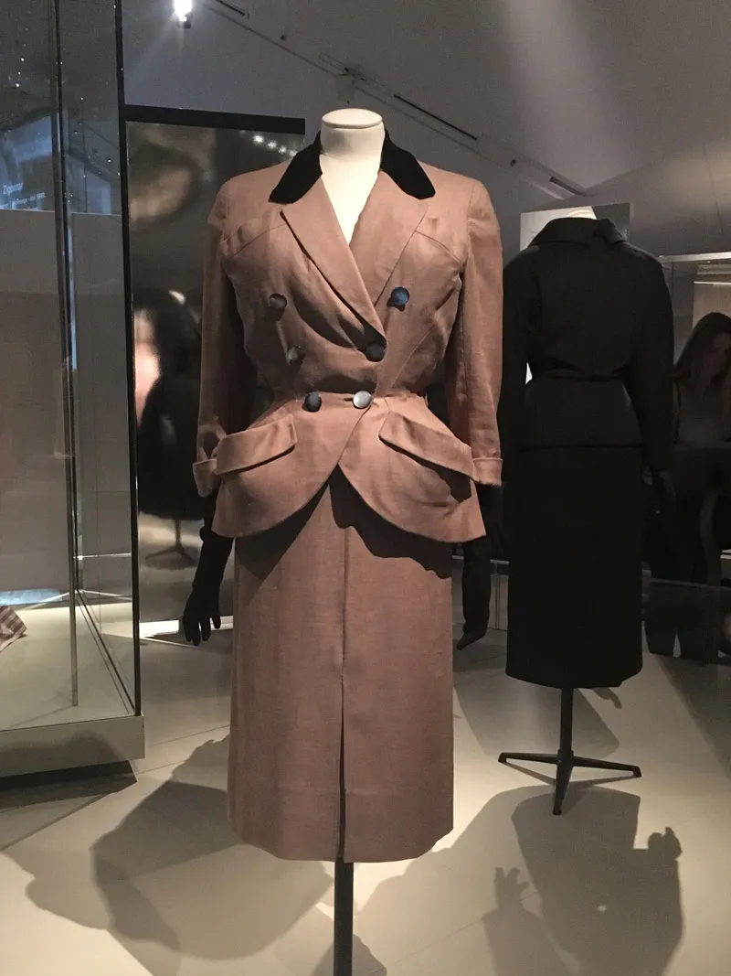 Auteuil-bata-museo