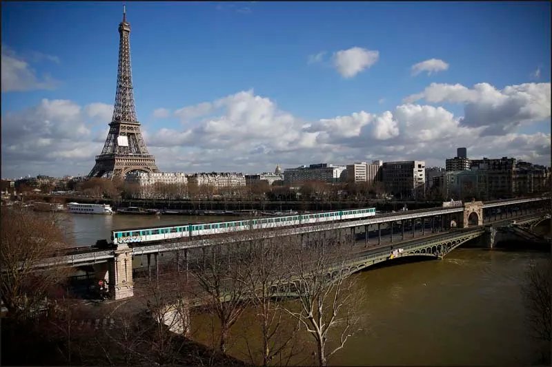 Seine Continues To Rise In Paris