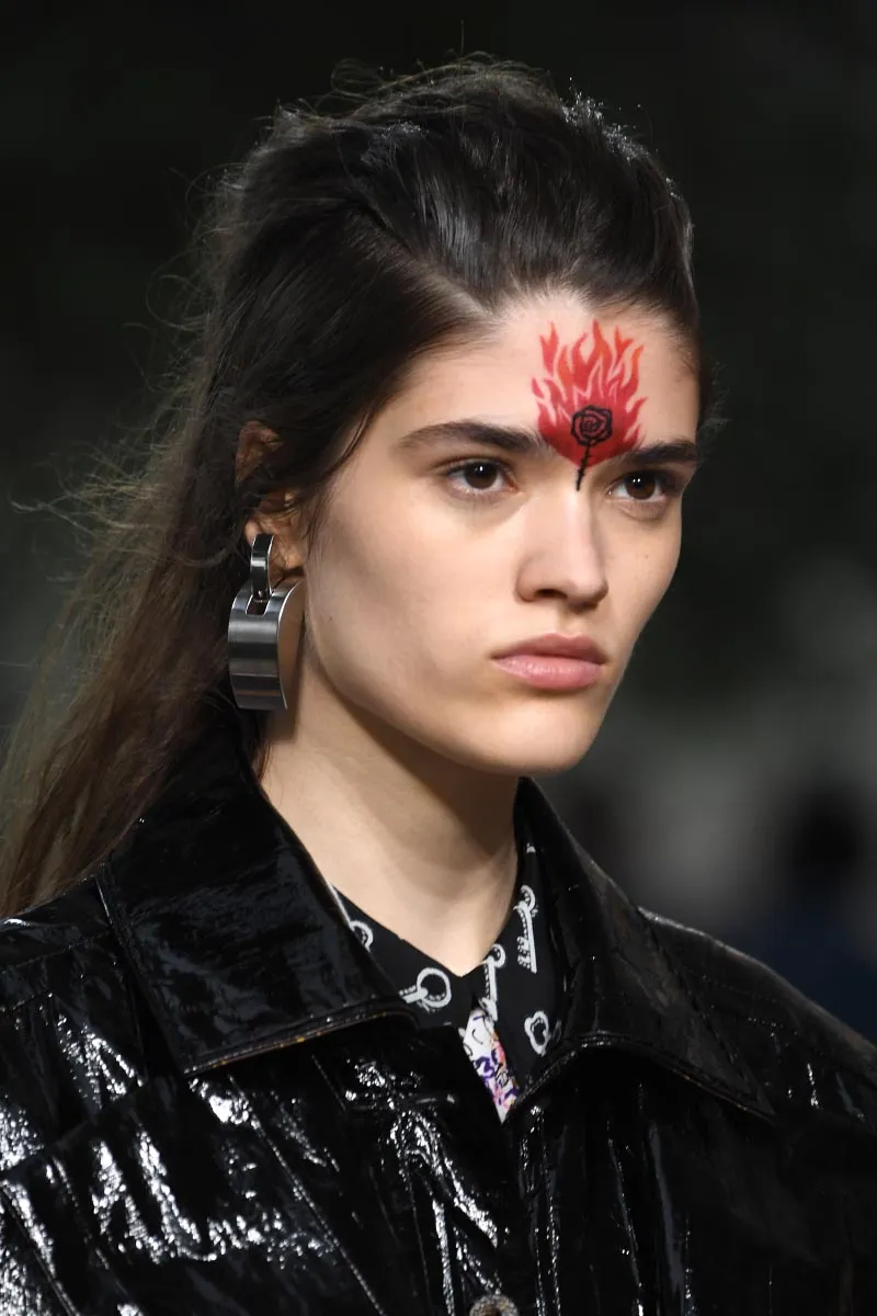 Louis Vuitton 2019 Cruise Collection : Runway