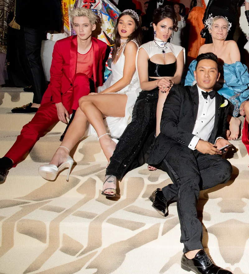 Heavenly Bodies: Fashion &amp; The Catholic Imagination Costume Institute Gala - Departures