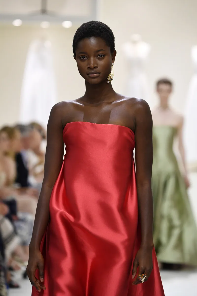 Christian Dior : Runway - Paris Fashion Week - Haute Couture Fall Winter 2018/2019