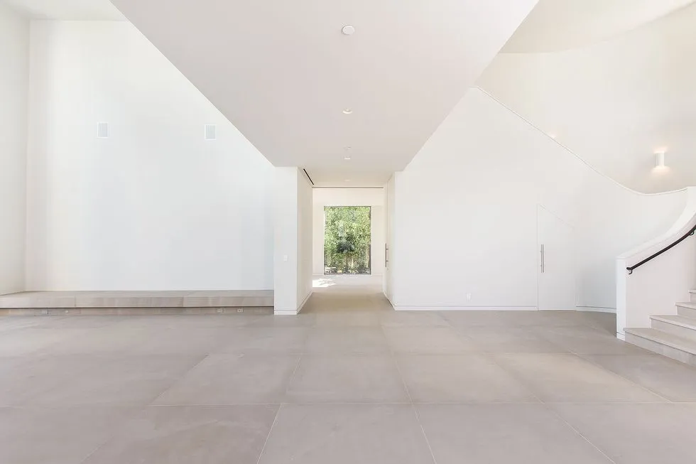 kim-kanye-mansion-4-1530304005