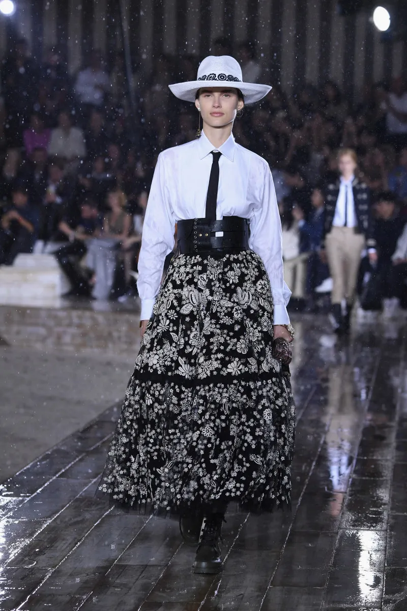 DIOR