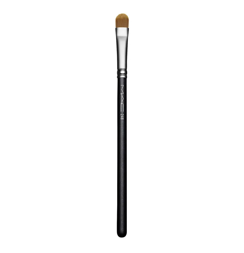 MAC-248-Small-Eye-Shader-Brush.jpg