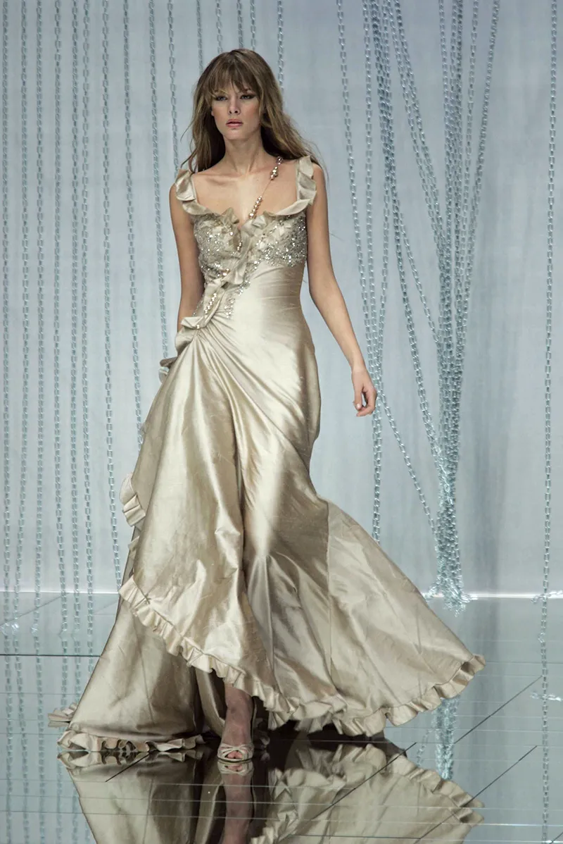 ELIE SAAB SHOW, SPRING / SUMMER 2006, PARIS FASHION WEEK, PARIS, FRANCE  - 09 OCT 2005