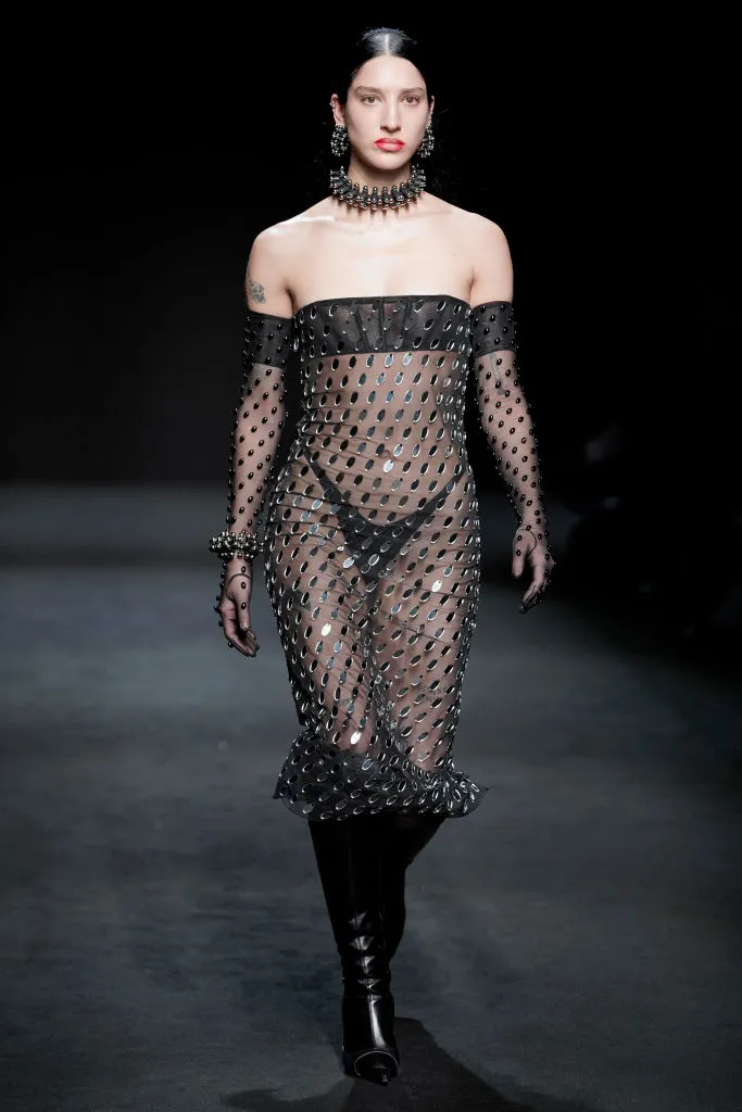 Mugler : Runway - Paris Fashion Week Womenswear Fall/Winter 2020/2021