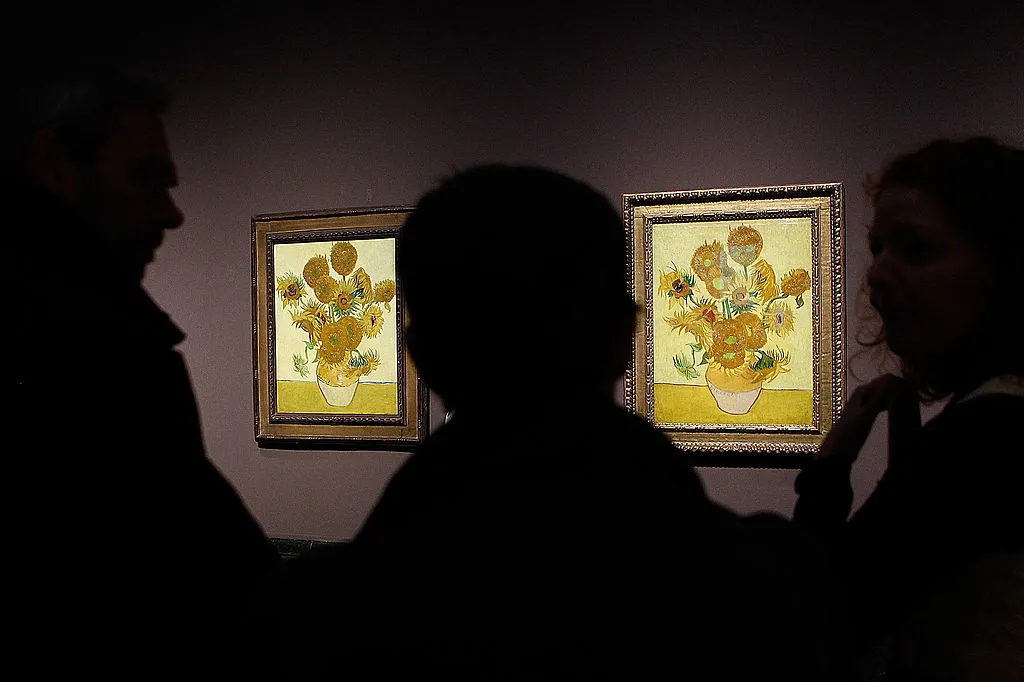 Two Versions Of Vincent Van Gogh's Sunflower Paintings Reunited The National Gallery