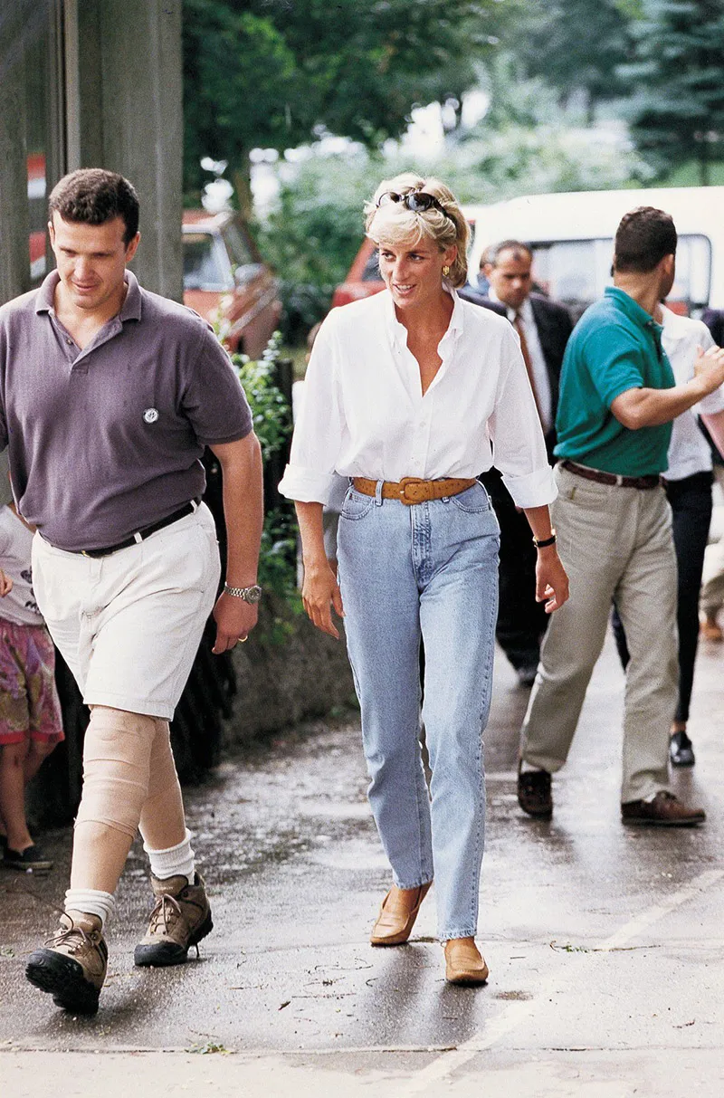 Diana Princess Of Wales In Bosnia Where She Was Continuing To Promote The Red Cross Landmines Campaign.