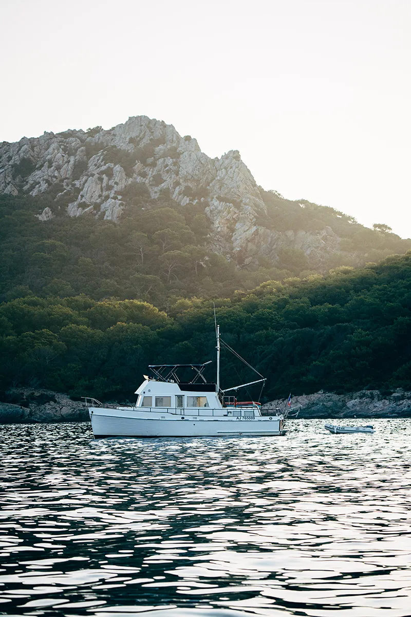 vino-rosado-blanco-chanel-domaine-ile-porquerolles-2