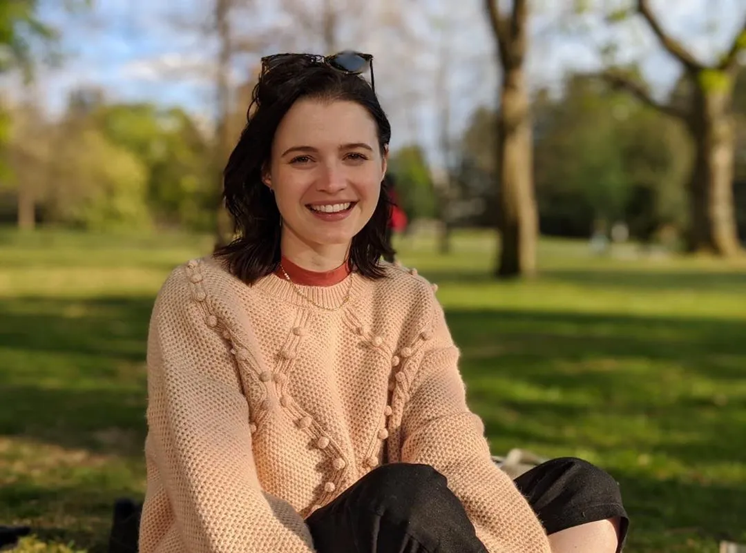 Meganne Young de 30 años interpreta a Rachel en The Kissing Booth