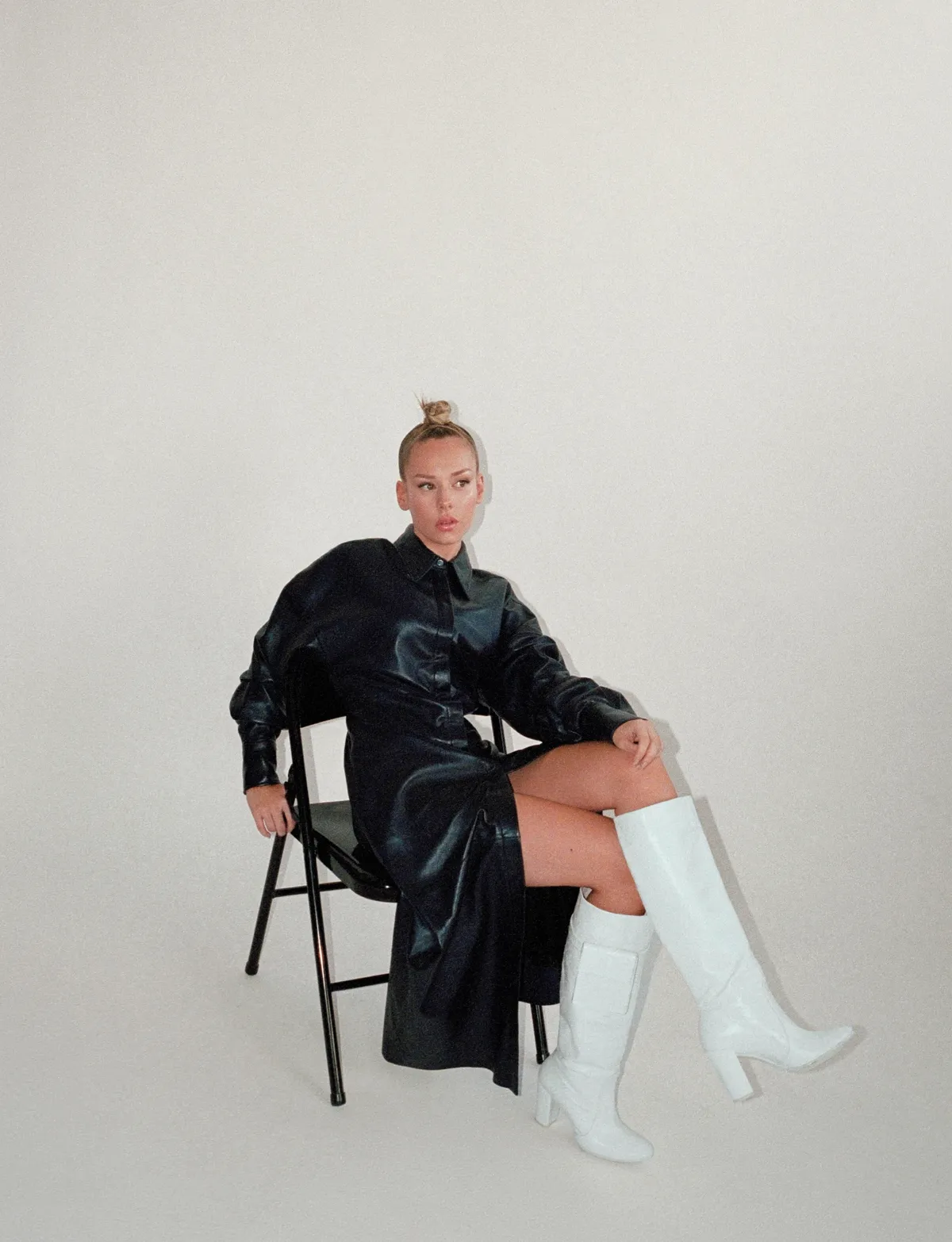 ELLE_Mexico-Ester-Exposito.jpg