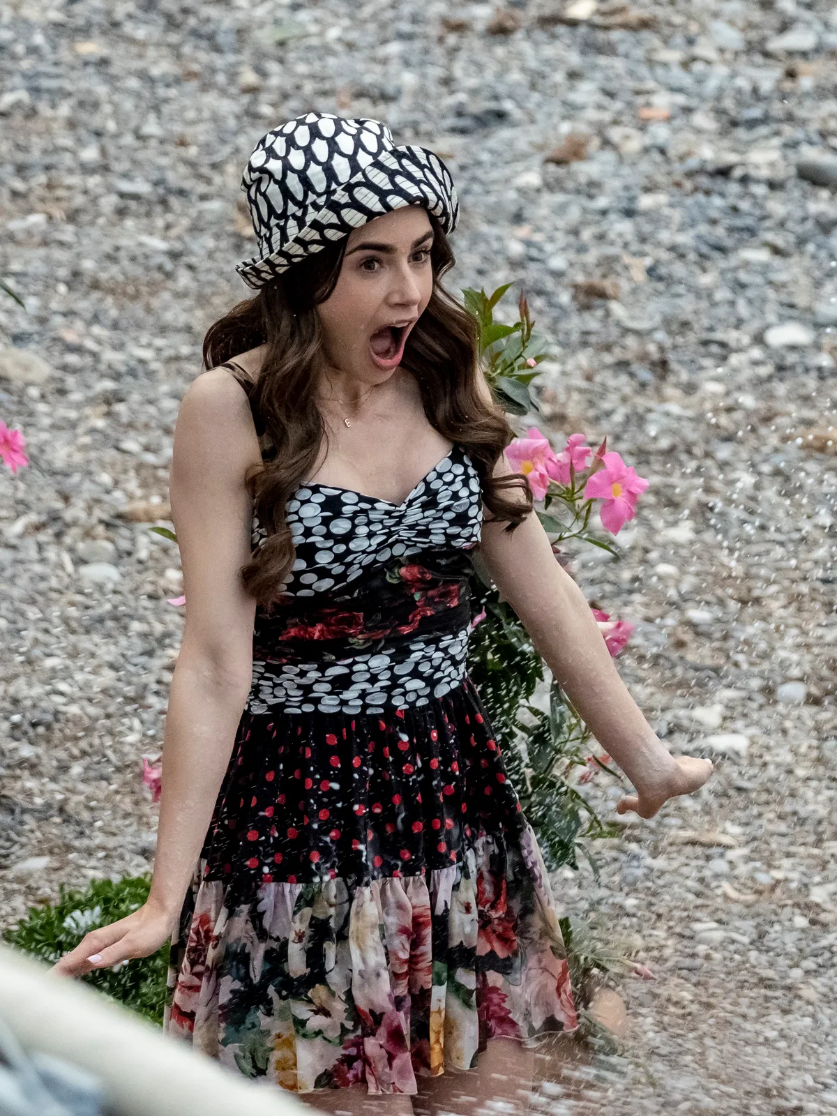 "Emily In Paris 2" : Filming In South Of France