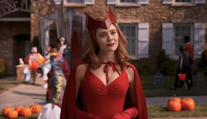 Elizabeth Olsen como Wanda Maximoff.