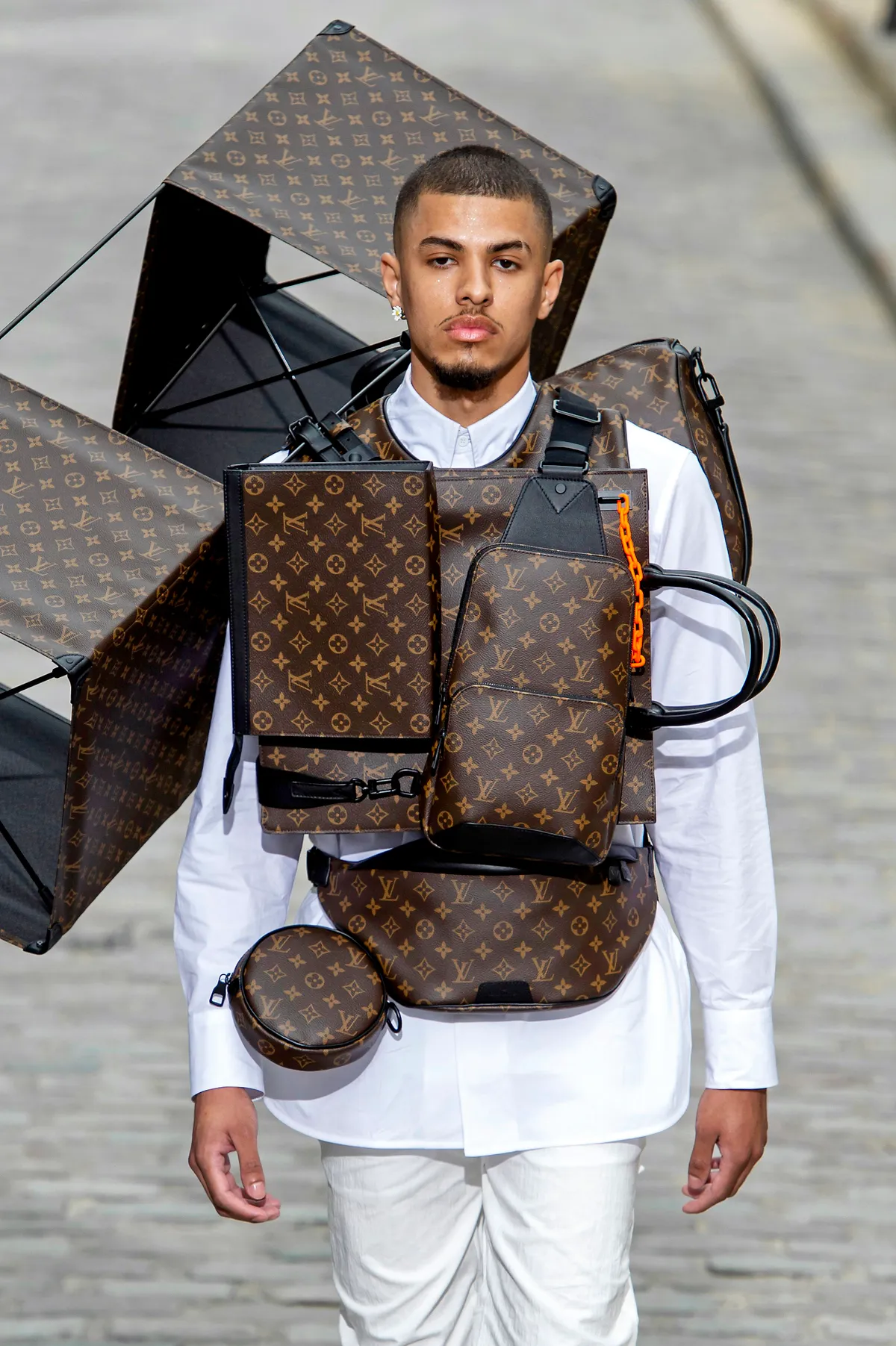 Louis Vuitton m S20