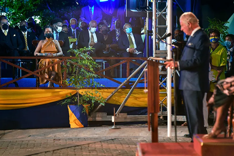 rihanna principe carlos heroina nacional barbados