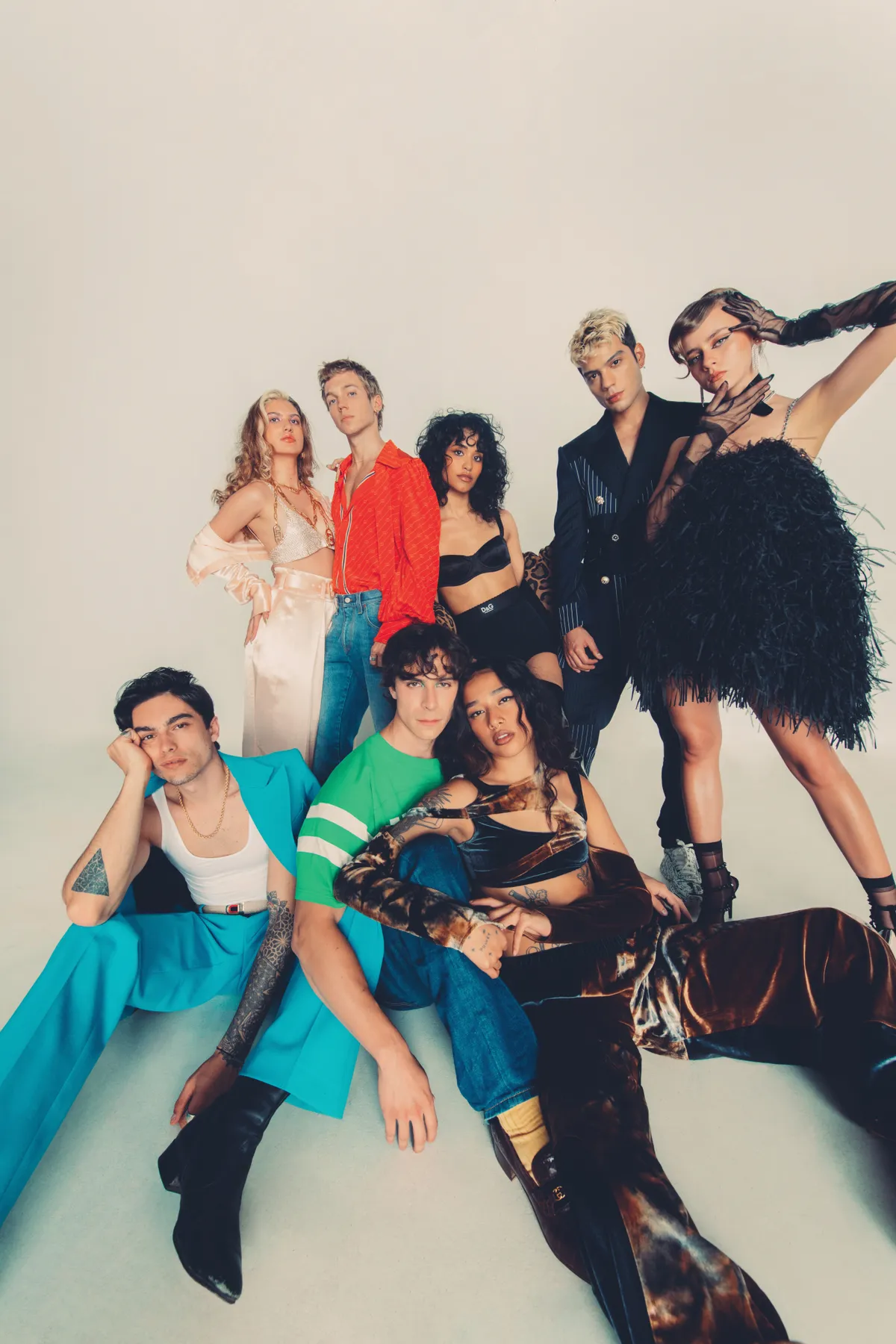 TODOS-REBELDE-NETFLIX-ELLE-03.jpg