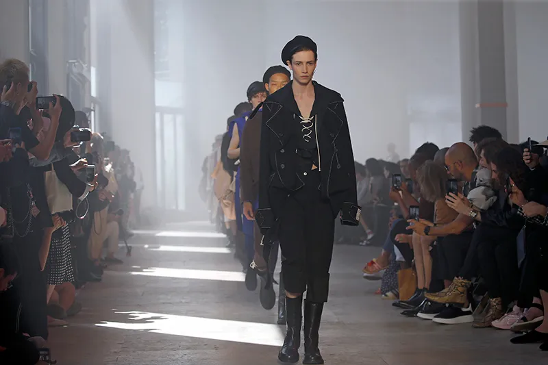 Ann Demeulemeester omicron