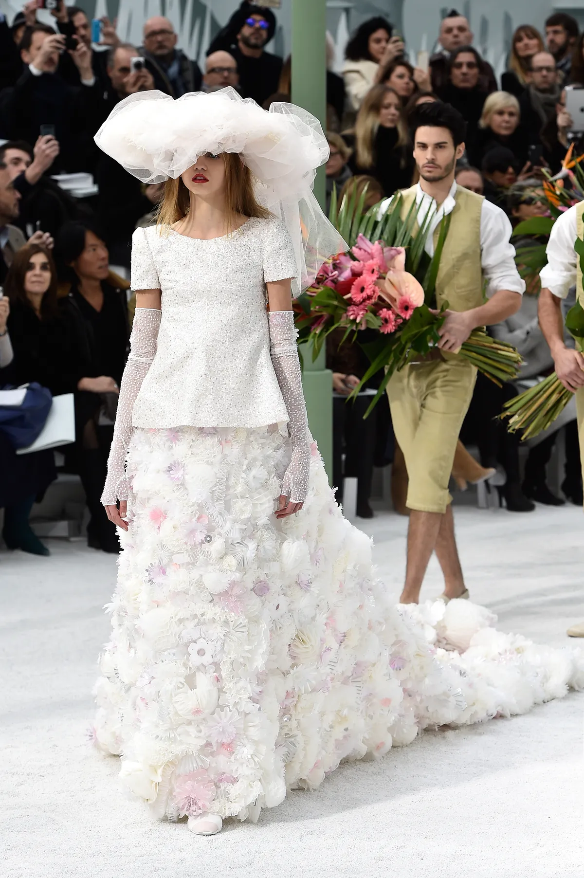 Chanel : Runway - Paris Fashion Week - Haute Couture S/S 2015