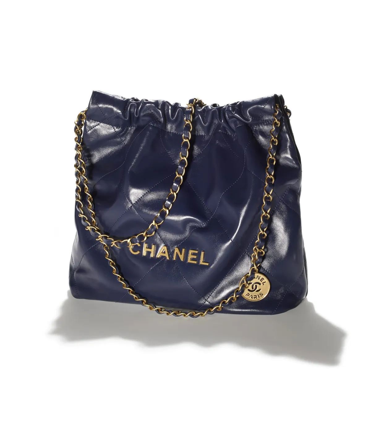 chanel_the-chanel-22-bag-in-navy-blue-shiny-leather-and-metal-as3260-b08037-nh627-LD.jpg
