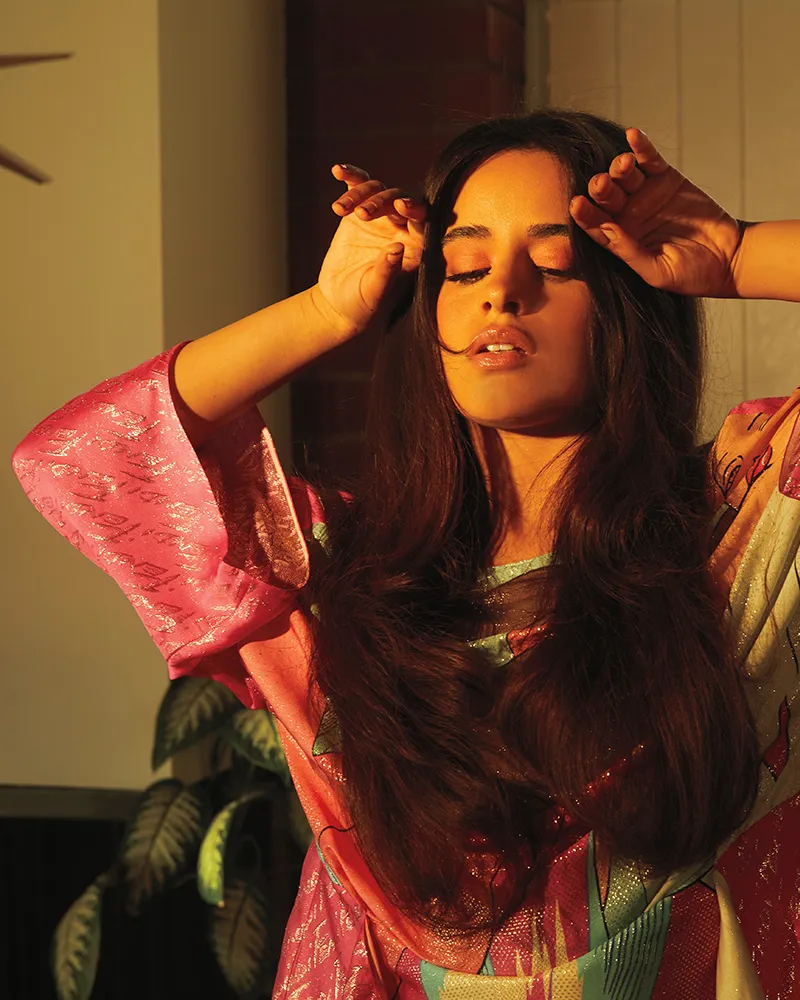 Camila-Cabello-Elle-Portada-Abril-Nuevo-Álbum-2022-Raíces-Latinas-5.jpg
