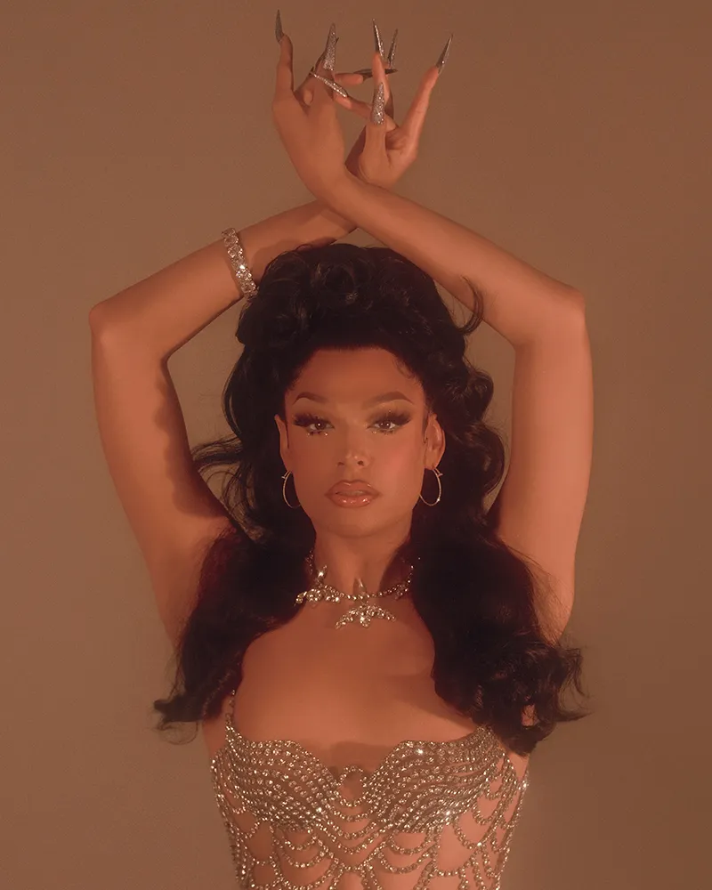 valentina-es-portada-de-elle-mexico-4.jpg